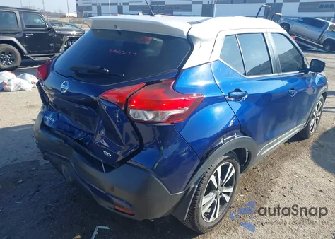 2018 Nissan Kicks Sr from USA, damaged, VIN 3N1CP5CU8JL506090